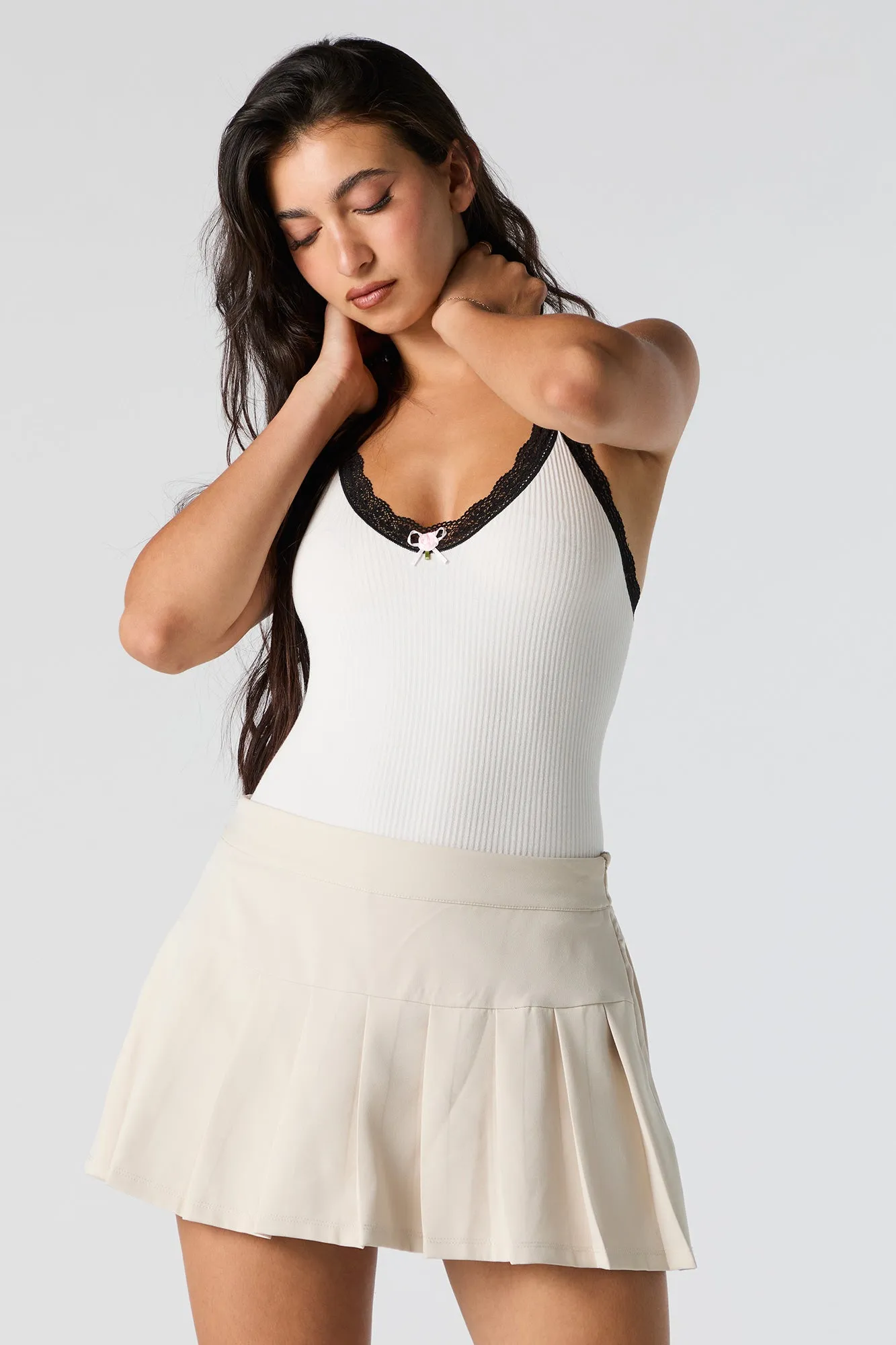 Maillot côtelé sans couture à encolure en V avec liséré de dentelle sold by Urban Planet product image thumbnail 5