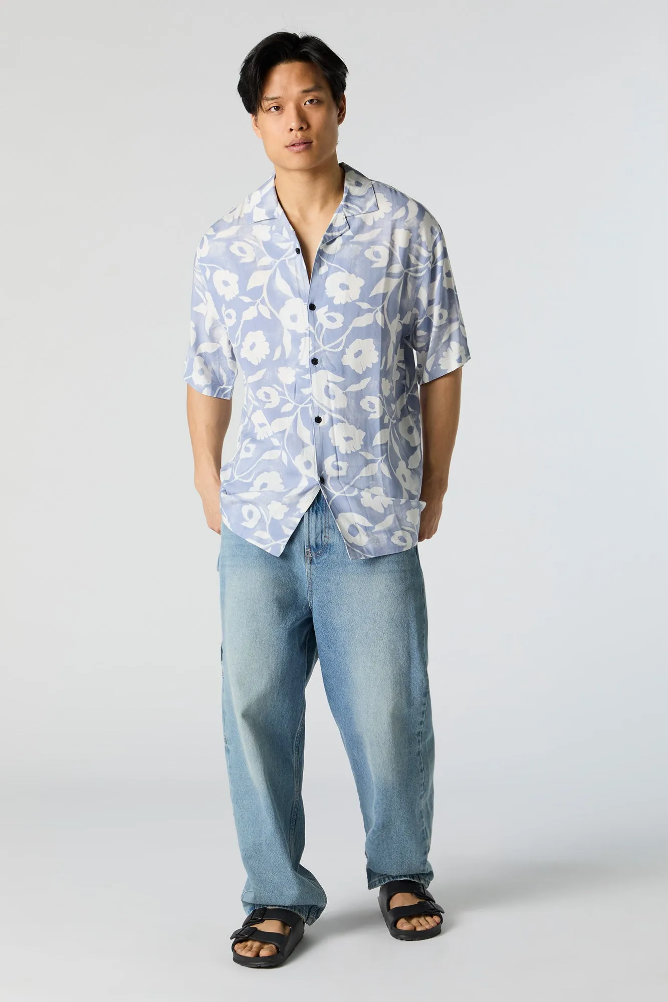 Haut boutonné à manches courtes fleuri sold by Urban Planet product image thumbnail 3