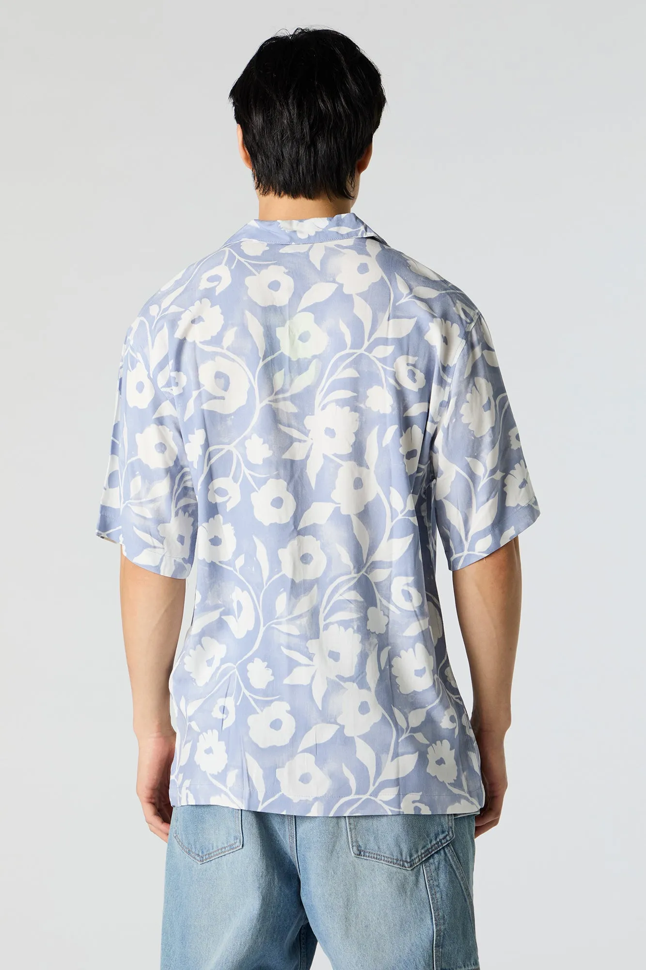 Haut boutonné à manches courtes fleuri sold by Urban Planet product image thumbnail 2