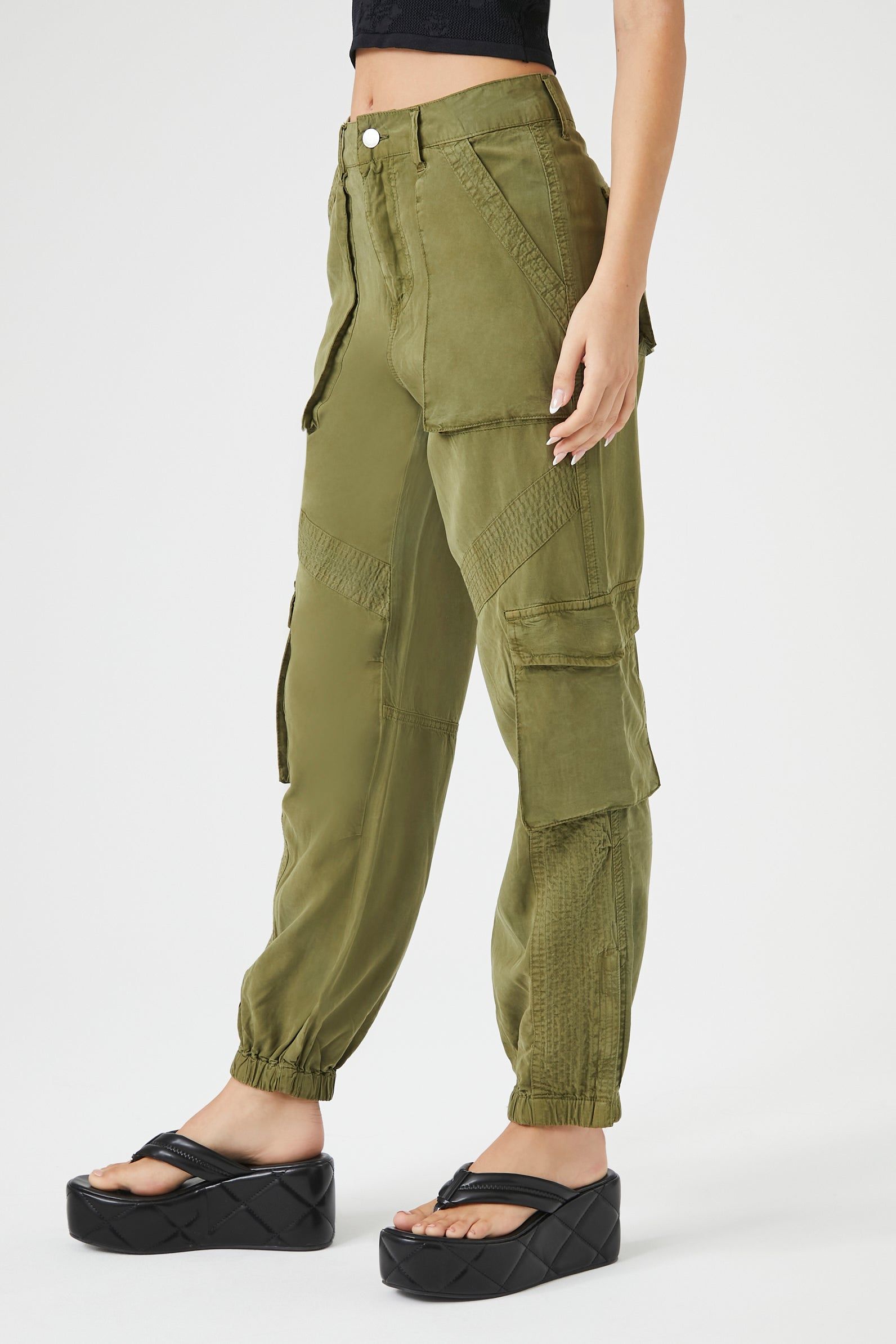 Pantalon de jogging cargo mi-taille sold by Urban Planet product image thumbnail 5
