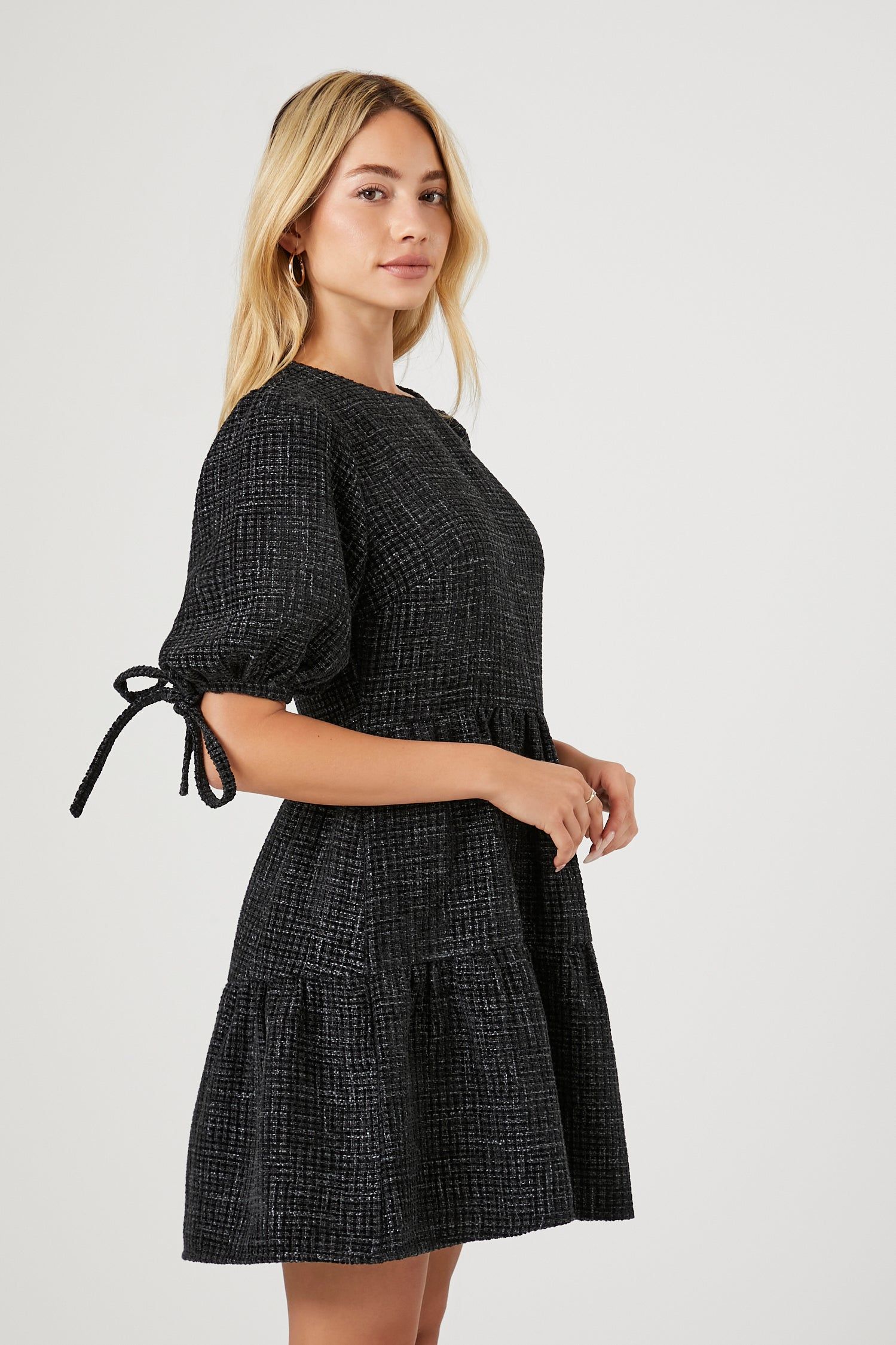 Minirobe volantée à manches bouffantes sold by Urban Planet product image thumbnail 2