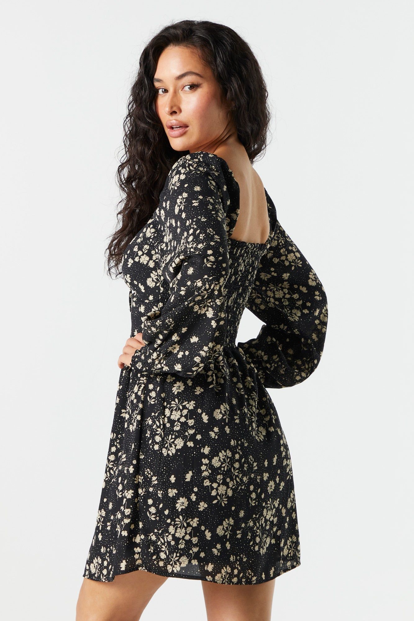 Robe de style laitière smockée noir à manches longues sold by Urban Planet product image thumbnail 2