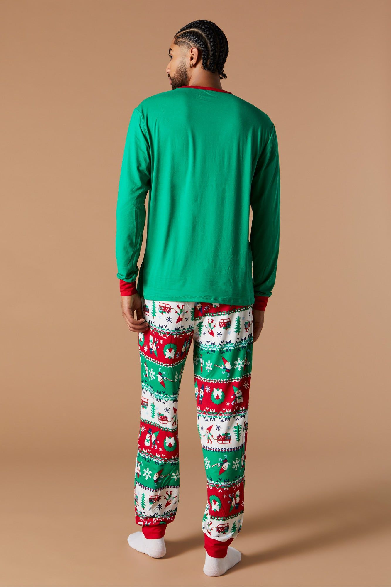 Ensemble pyjama Pyjamas de famille à imprimé Gnome de Noël sold by Urban Planet product image thumbnail 4