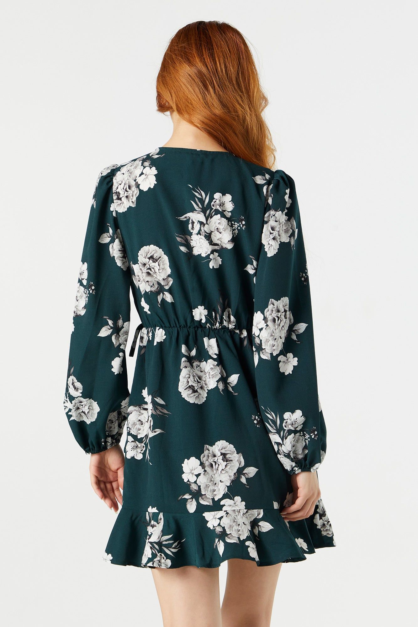 Robe fourreau fleurie verte à manches longues sold by Urban Planet product image thumbnail 2