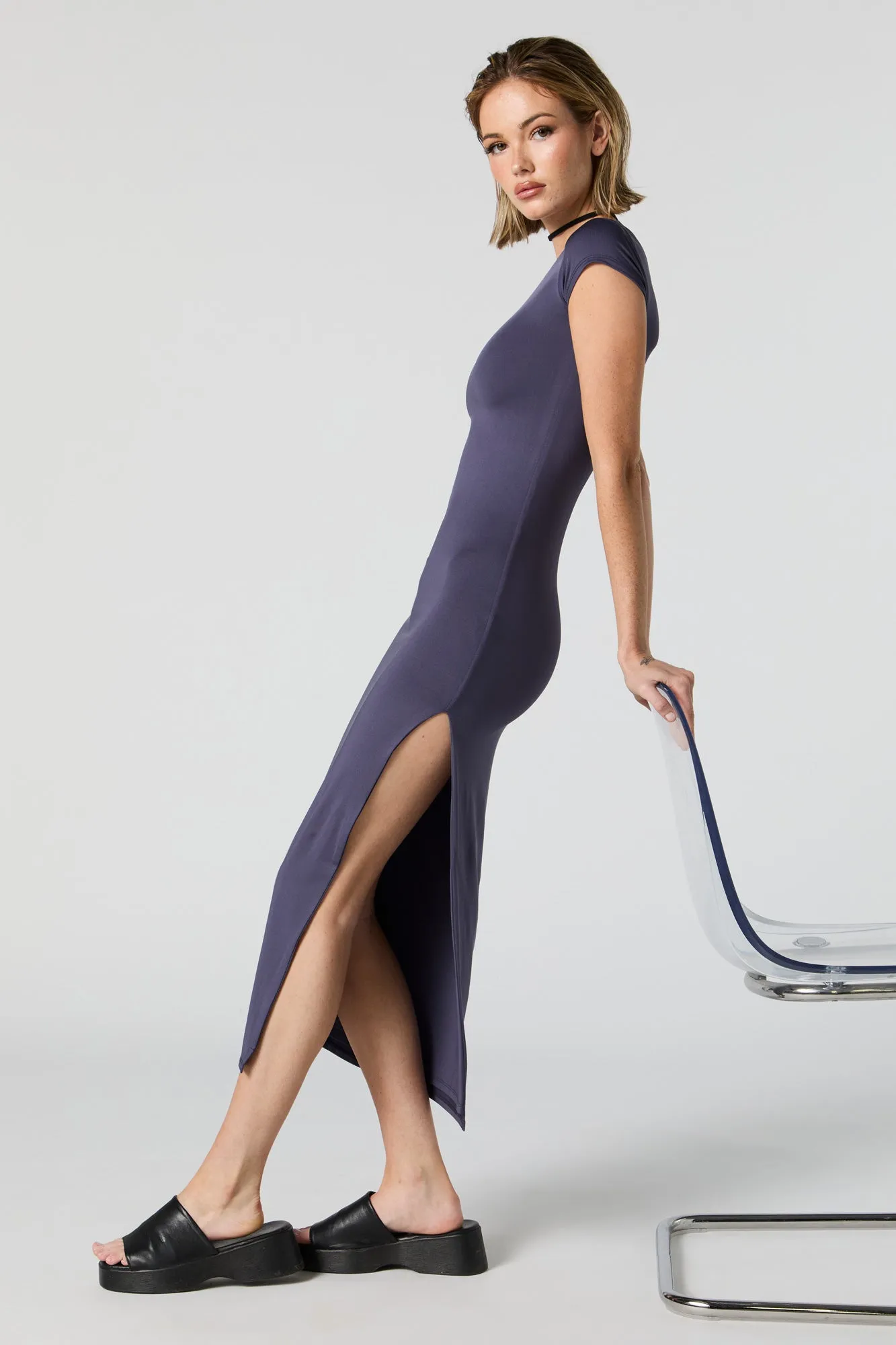 Robe midi moulante profilée à manches courtes sold by Urban Planet product image thumbnail 4