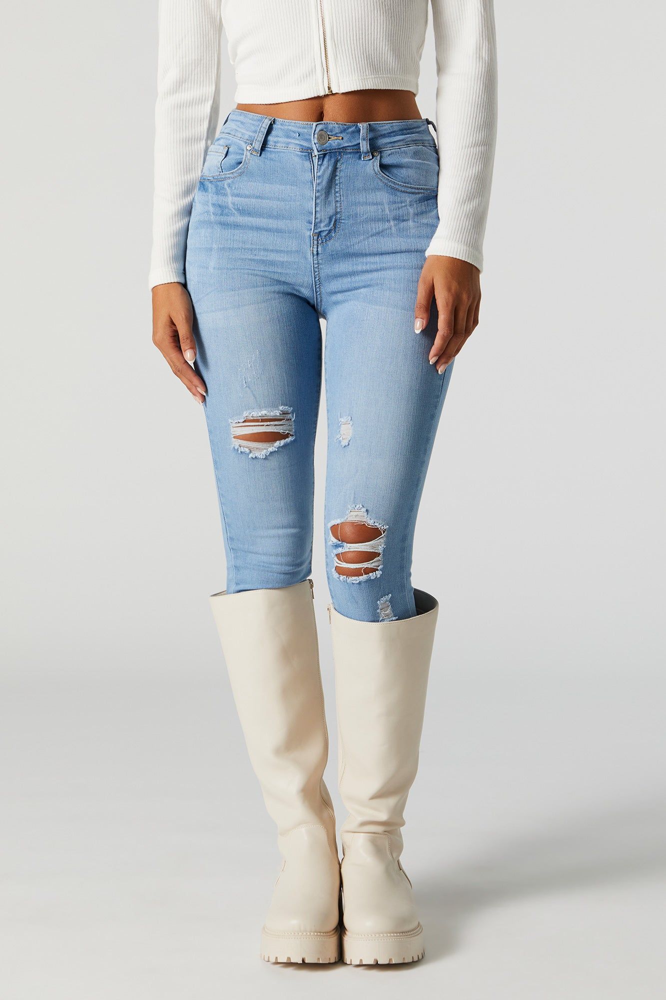 Jean ajusté extensible d'aspect usé délavé pâle sold by Urban Planet product image thumbnail 2