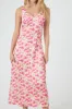 Robe midi en satin fleuri avec encolure en V sold by Urban Planet