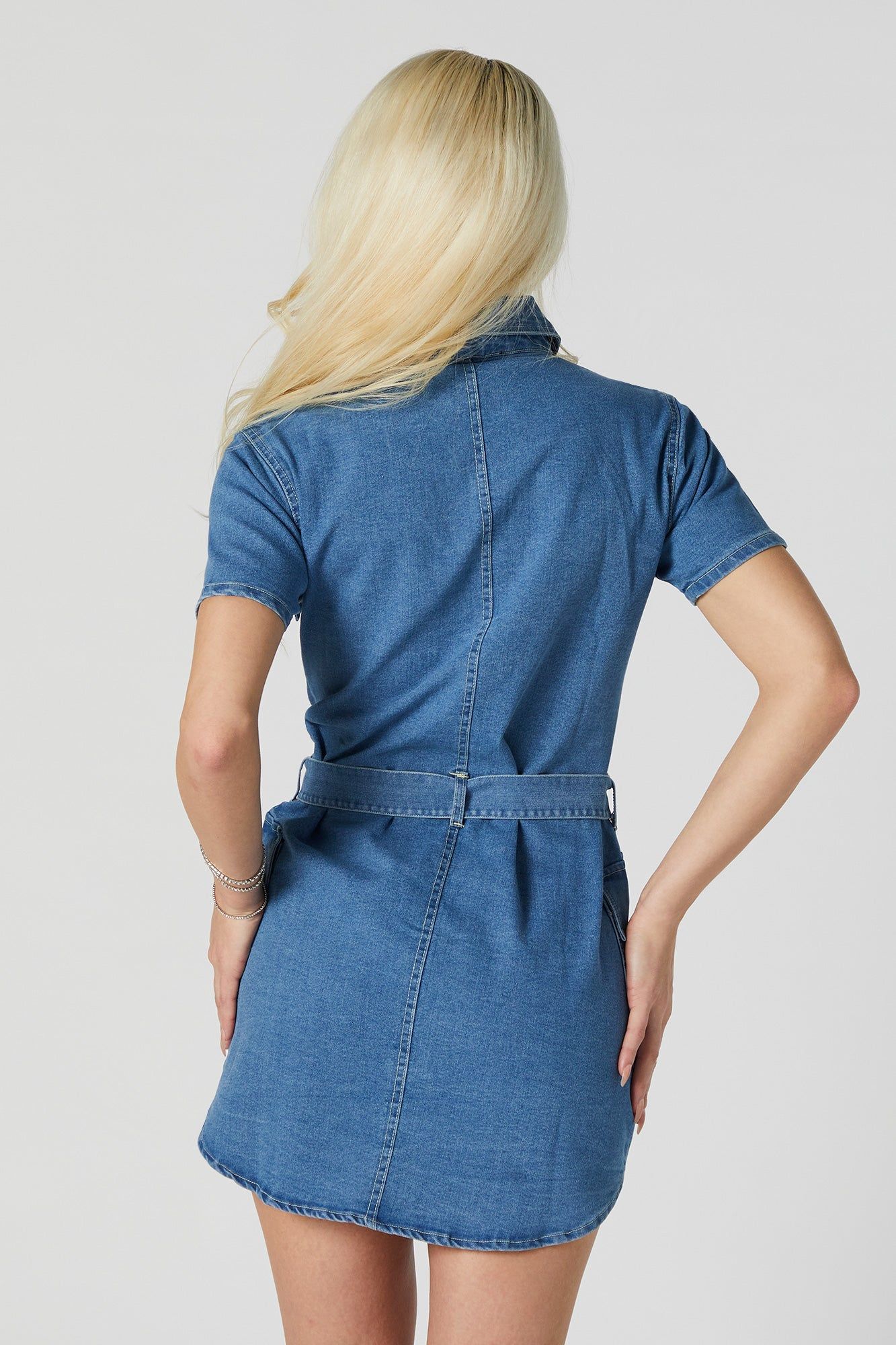 Minirobe boutonnée en bleu denim avec col sold by Urban Planet product image thumbnail 3
