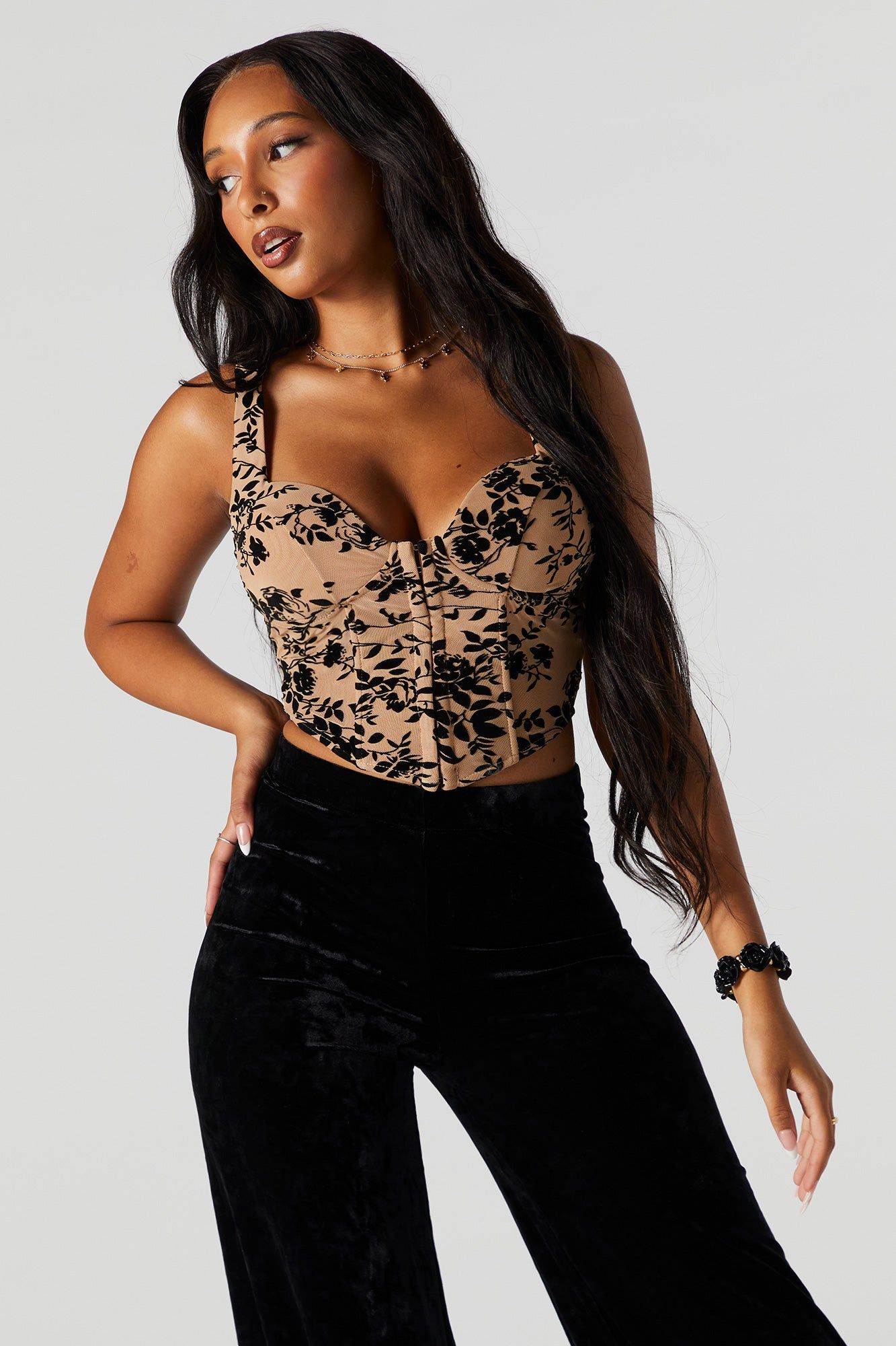 Corset en filet fleuri sold by Urban Planet product image thumbnail 5