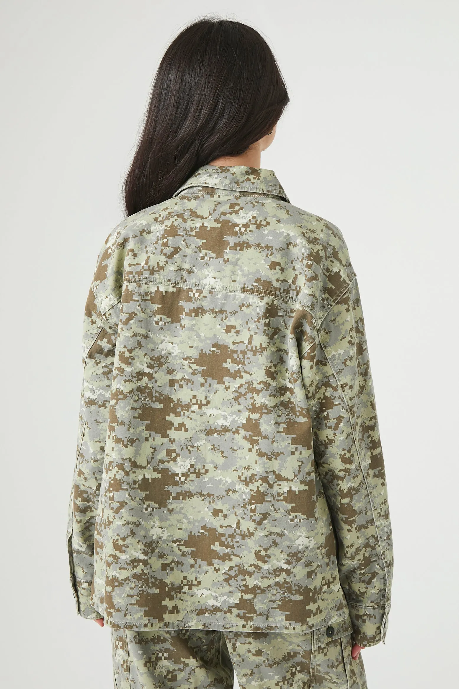 Surchemise surdimensionnée avec motif camouflage sold by Urban Planet product image thumbnail 2