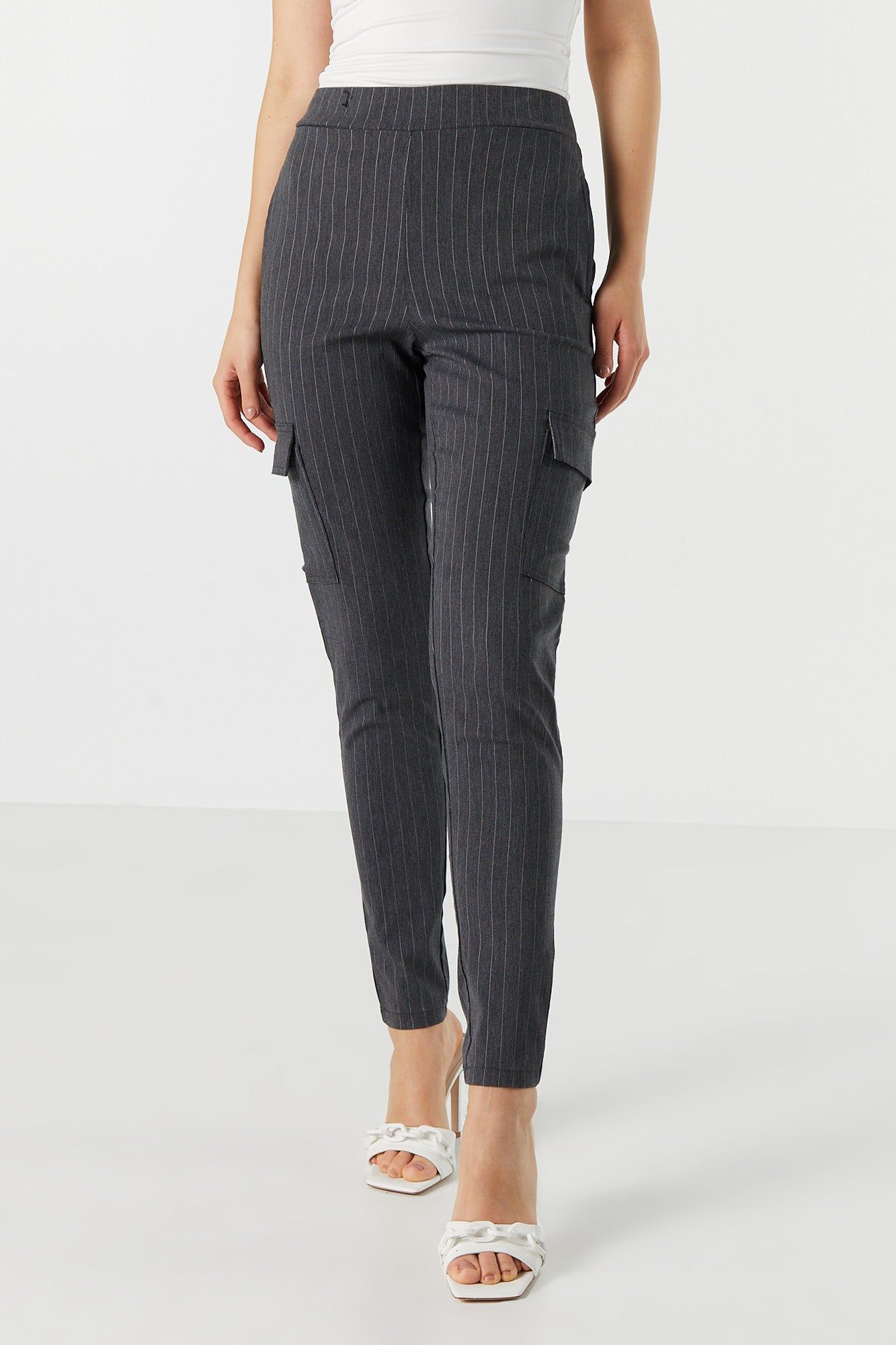 Pantalon cargo habillé ajusté à taille haute sold by Urban Planet product image thumbnail 8