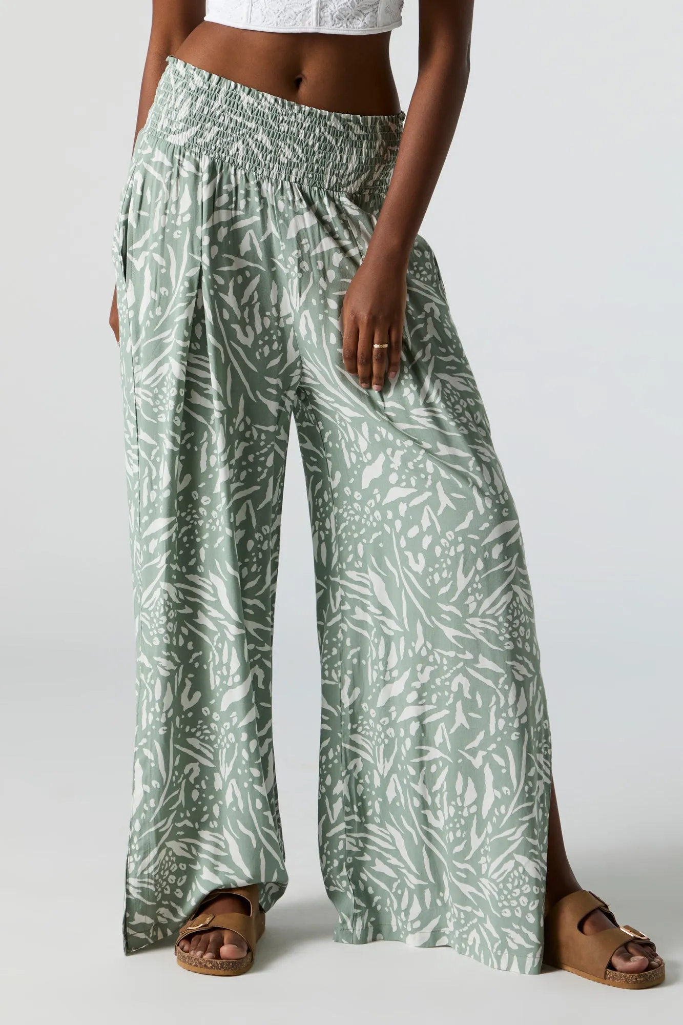 Palazzo smocké vert avec motif abstrait sold by Urban Planet product image thumbnail 2