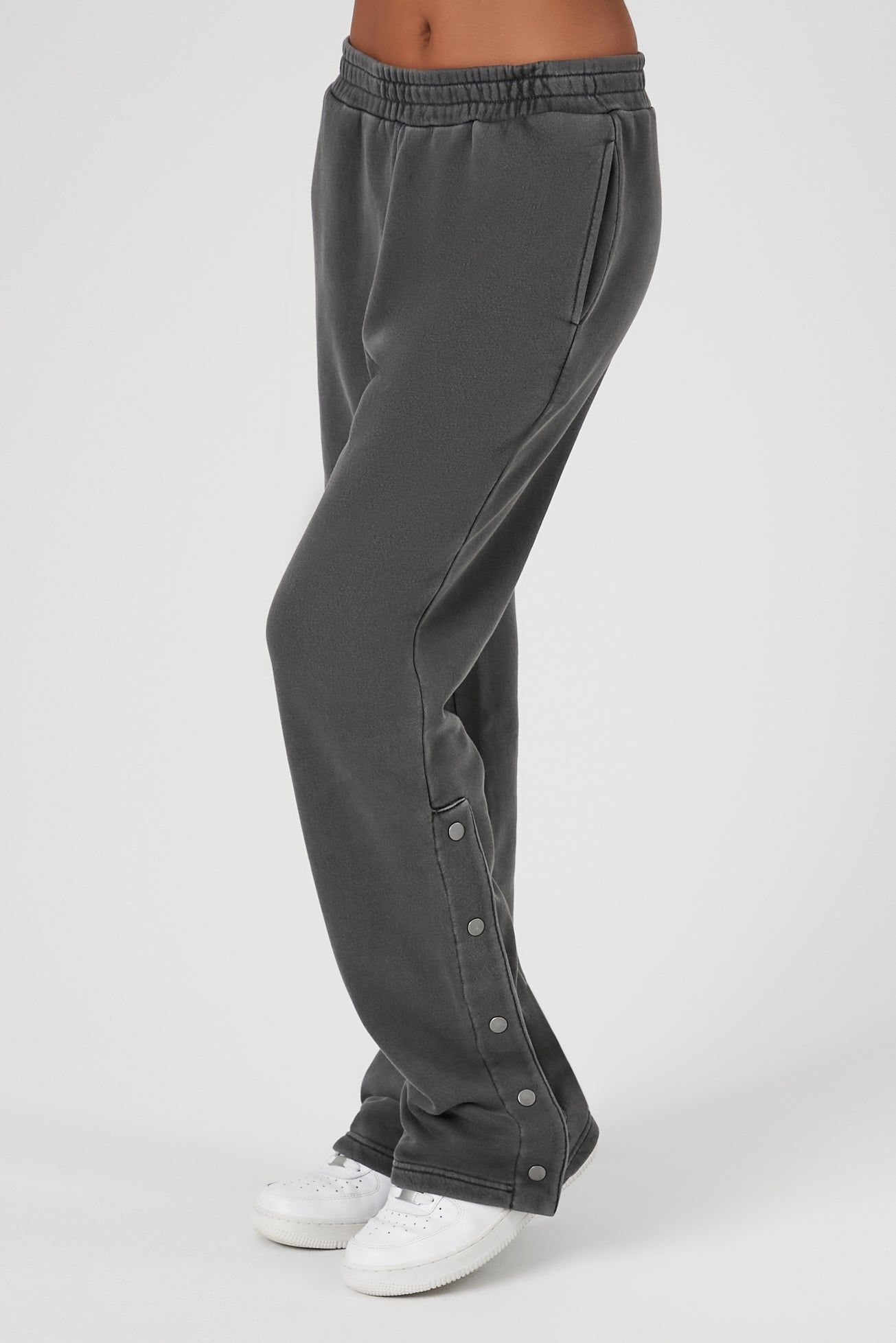 Pantalon d'entraînement en molleton délavé minéral sold by Urban Planet product image thumbnail 3