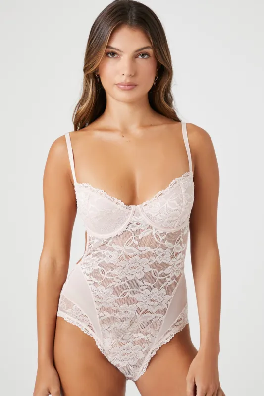 Maillot de style lingerie en dentelle fleurie sold by Urban Planet