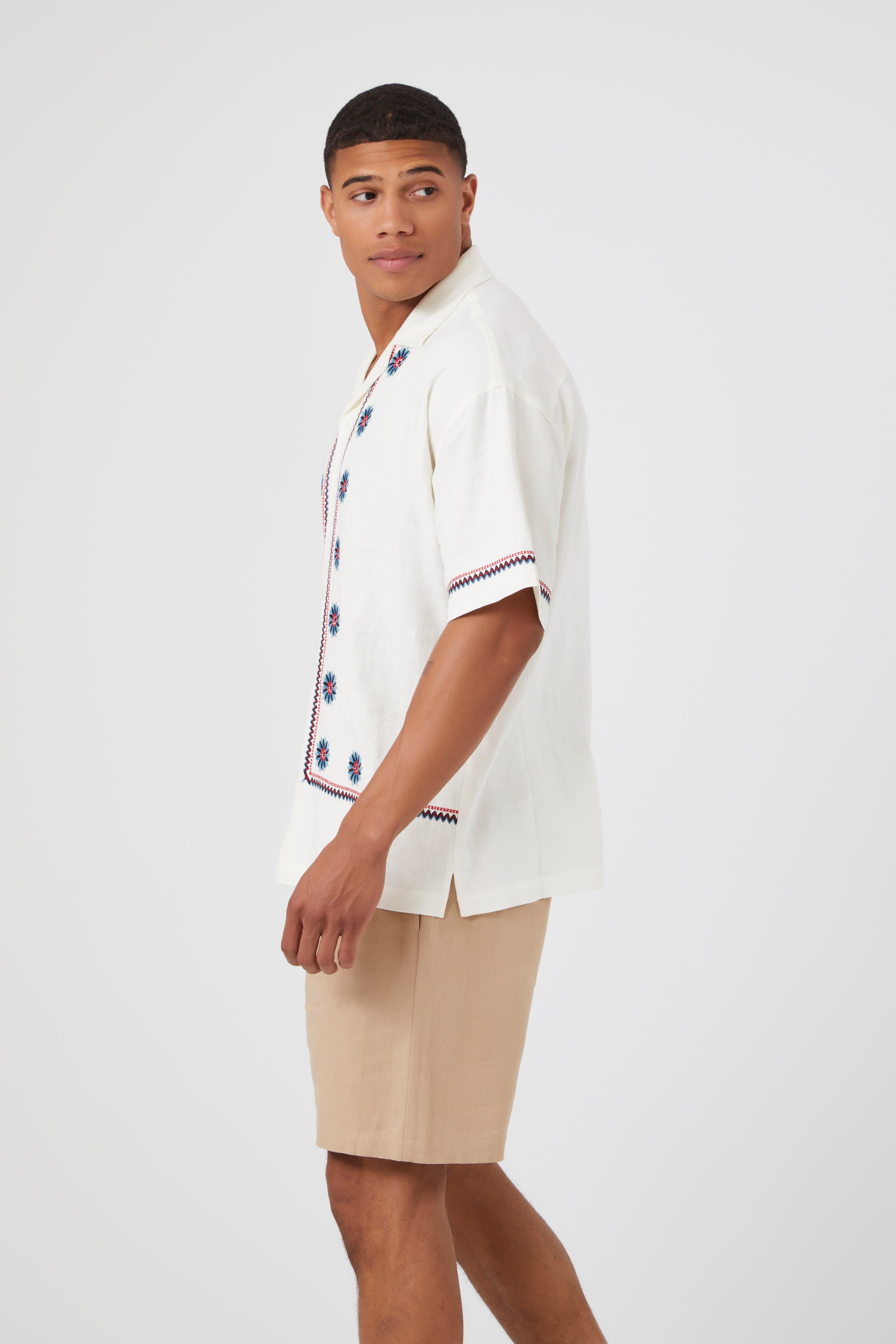 Haut boutonné avec motif floral brodé sold by Urban Planet product image thumbnail 8