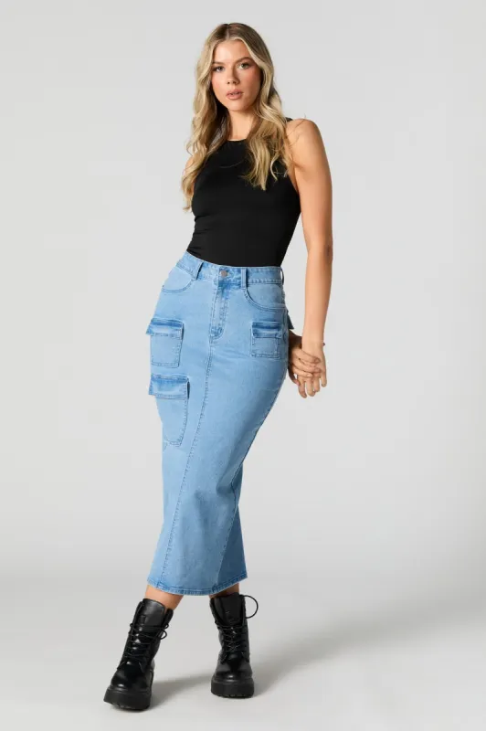 Jupe midi en denim délavé pâle avec poches cargo multiples sold by Urban Planet