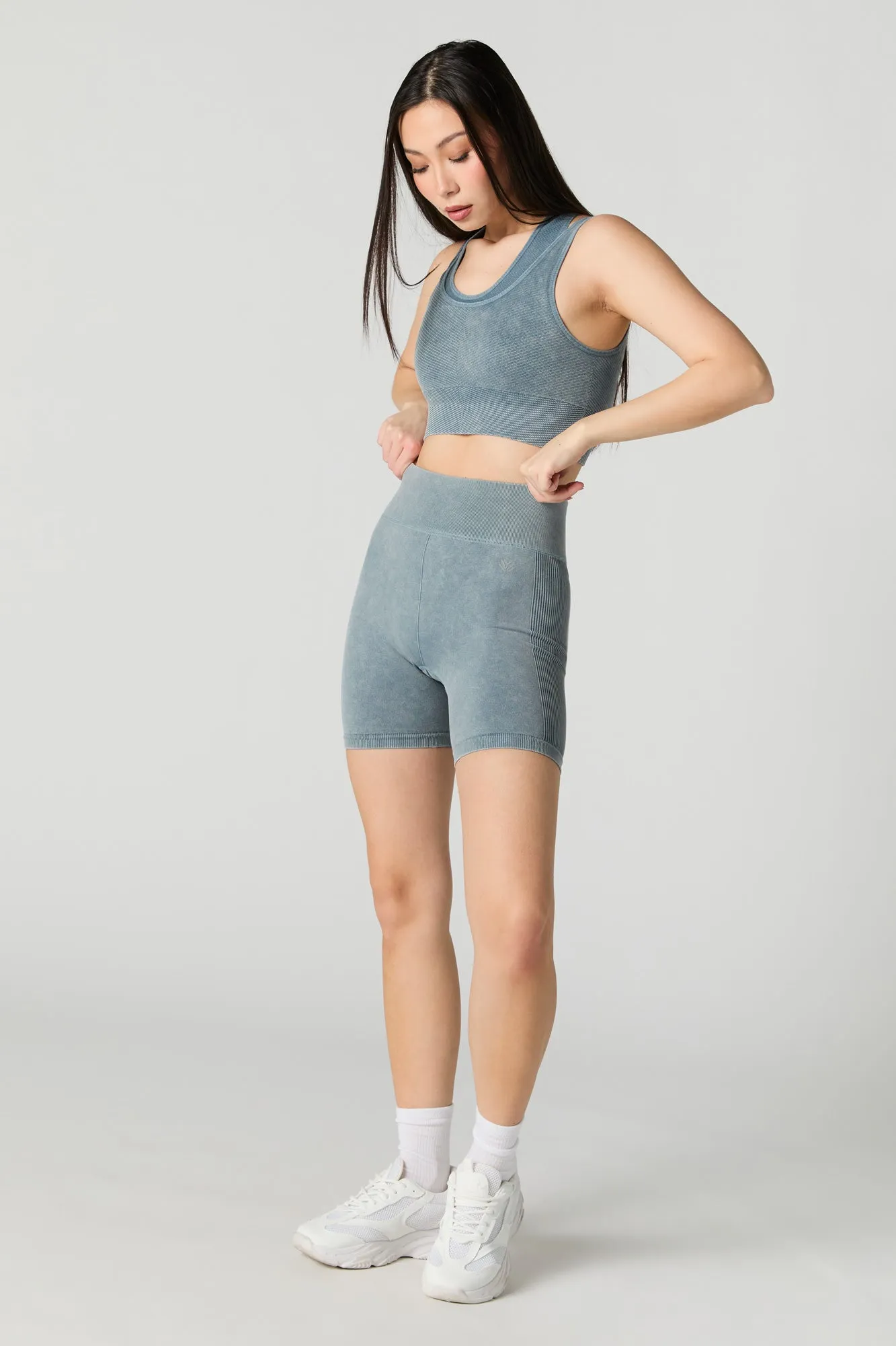 Short de cycliste ruché sans couture délavé à l'acide sold by Urban Planet product image thumbnail 3