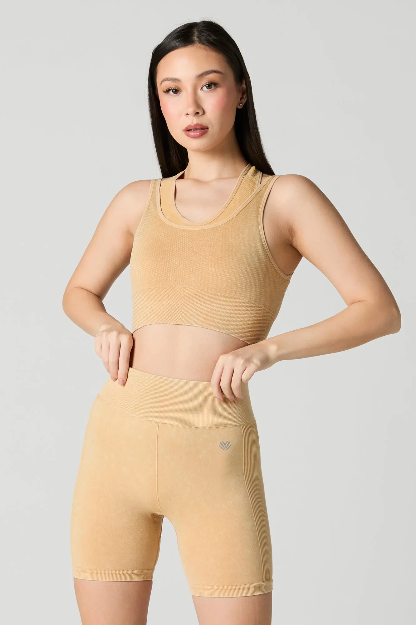 Short de cycliste ruché sans couture délavé à l'acide sold by Urban Planet product image thumbnail 4