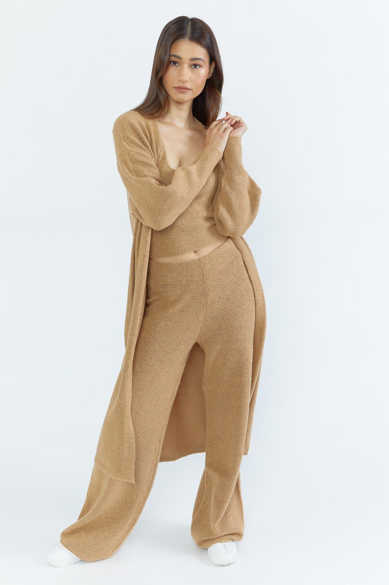 Cardigan long ouvert pelucheux sold by Urban Planet