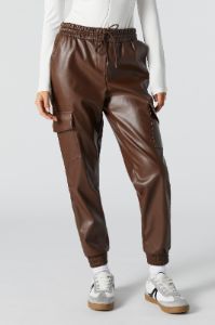 Jogger cargo en similicuir sold by Urban Planet