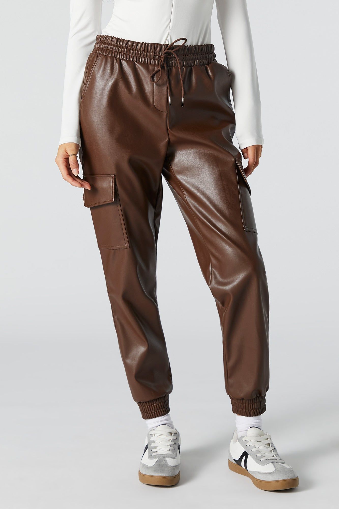 Jogger cargo en similicuir sold by Urban Planet product image thumbnail 5