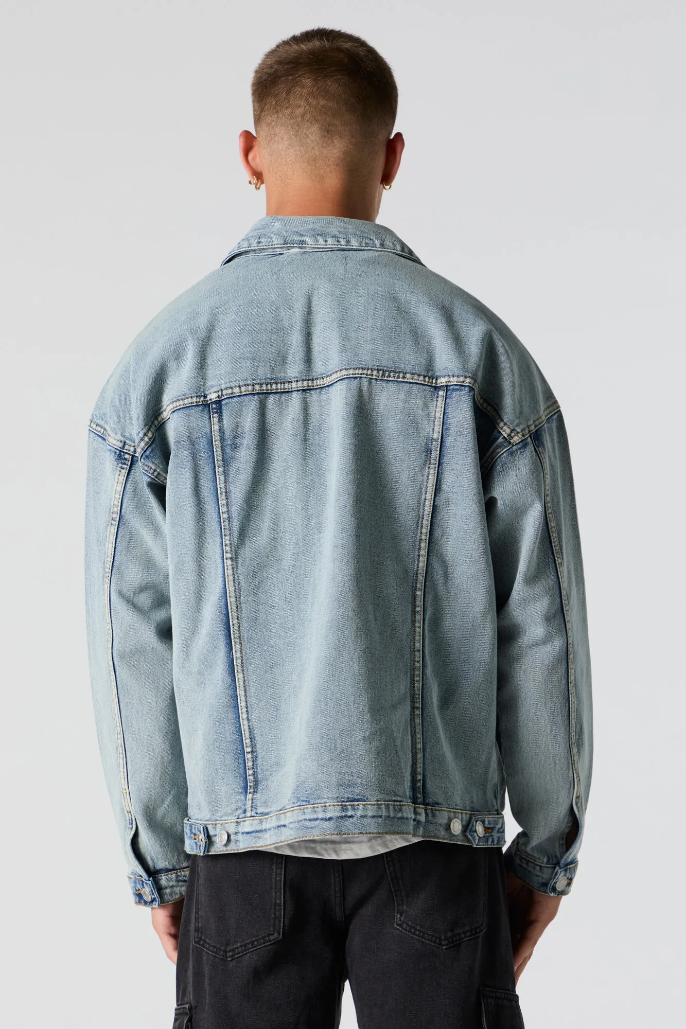 Blouson de style camionneur en denim avec capuchon amovible sold by Urban Planet product image thumbnail 2