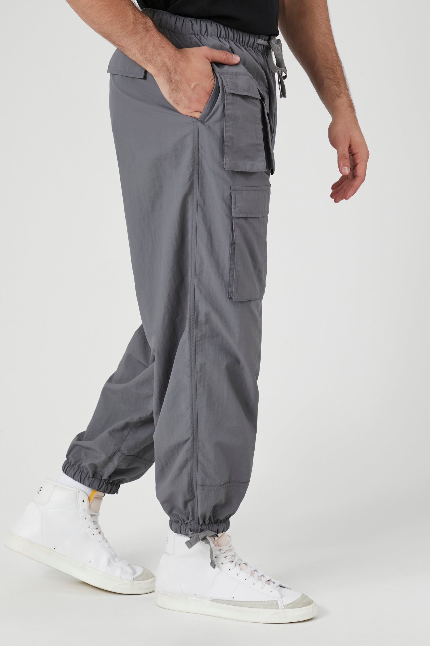 Jogger cargo parachute en nylon sold by Urban Planet product image thumbnail 4