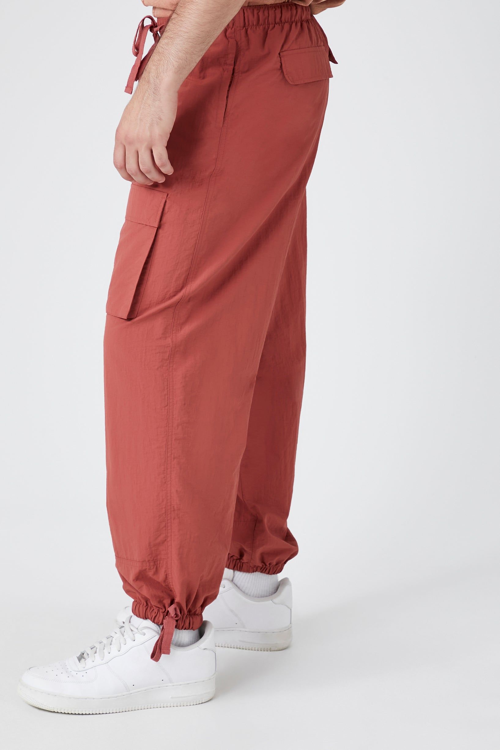 Jogger cargo parachute en nylon sold by Urban Planet product image thumbnail 9
