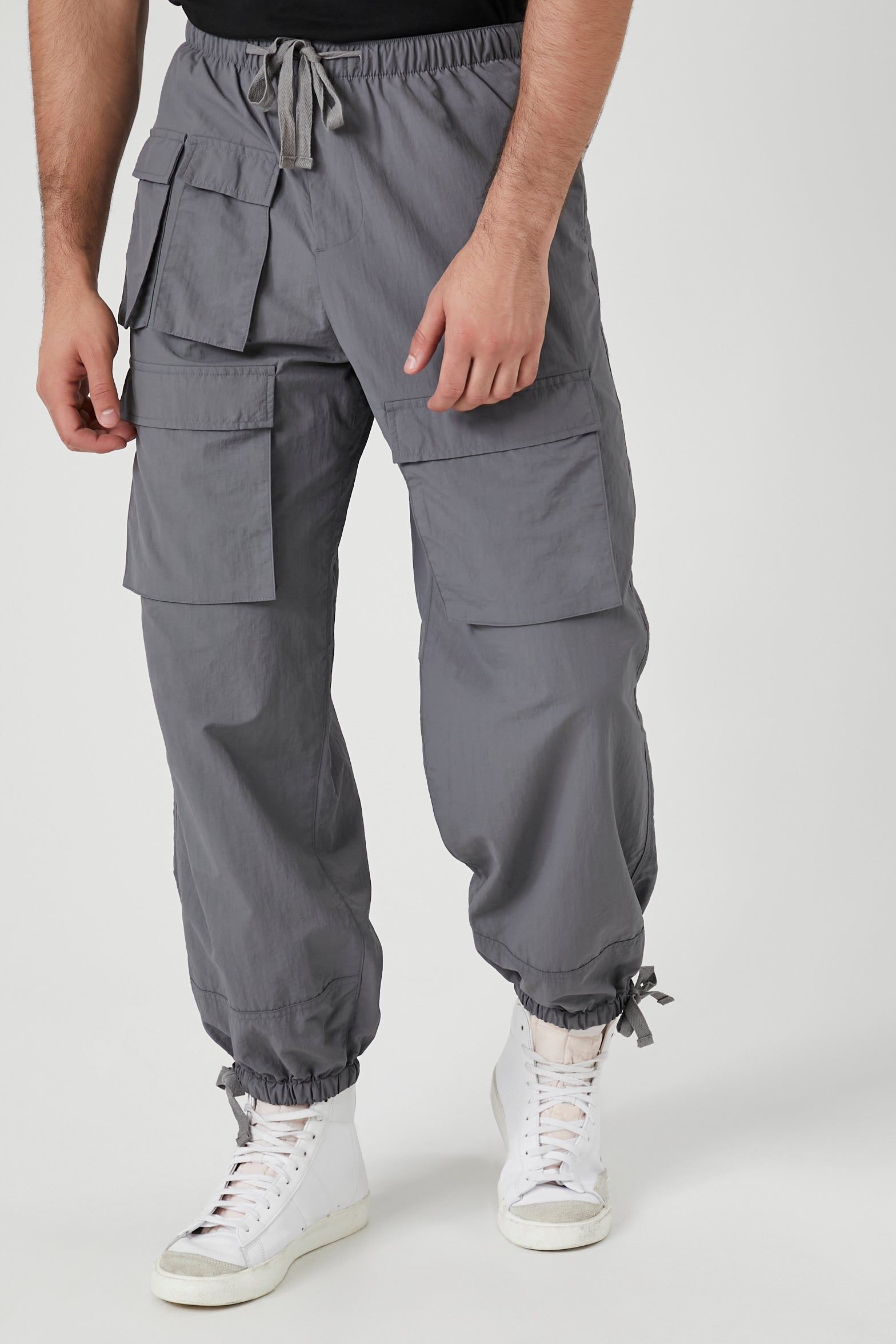 Jogger cargo parachute en nylon sold by Urban Planet product image thumbnail 2