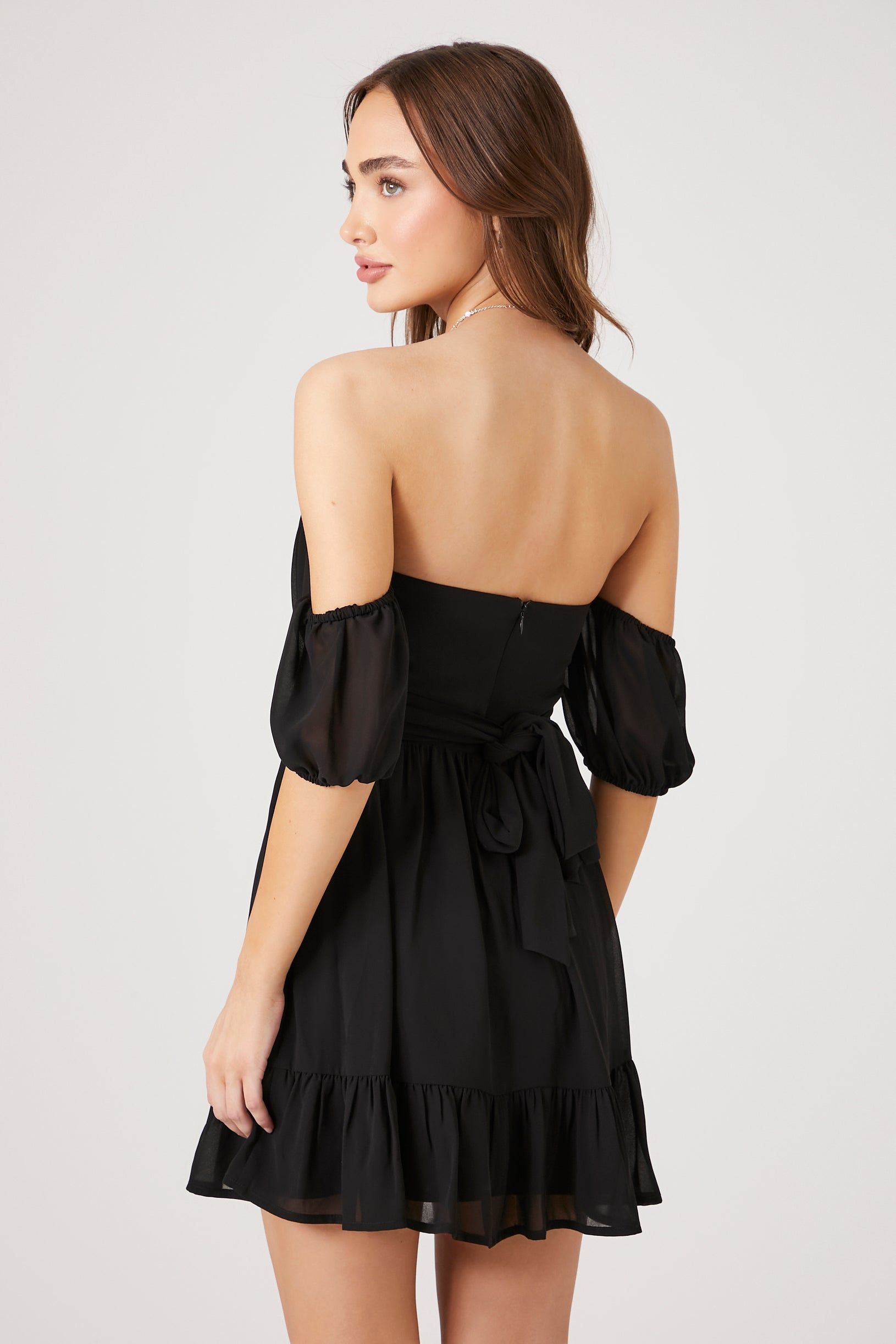 Minirobe volantée à épaules dénudées sold by Urban Planet product image thumbnail 2