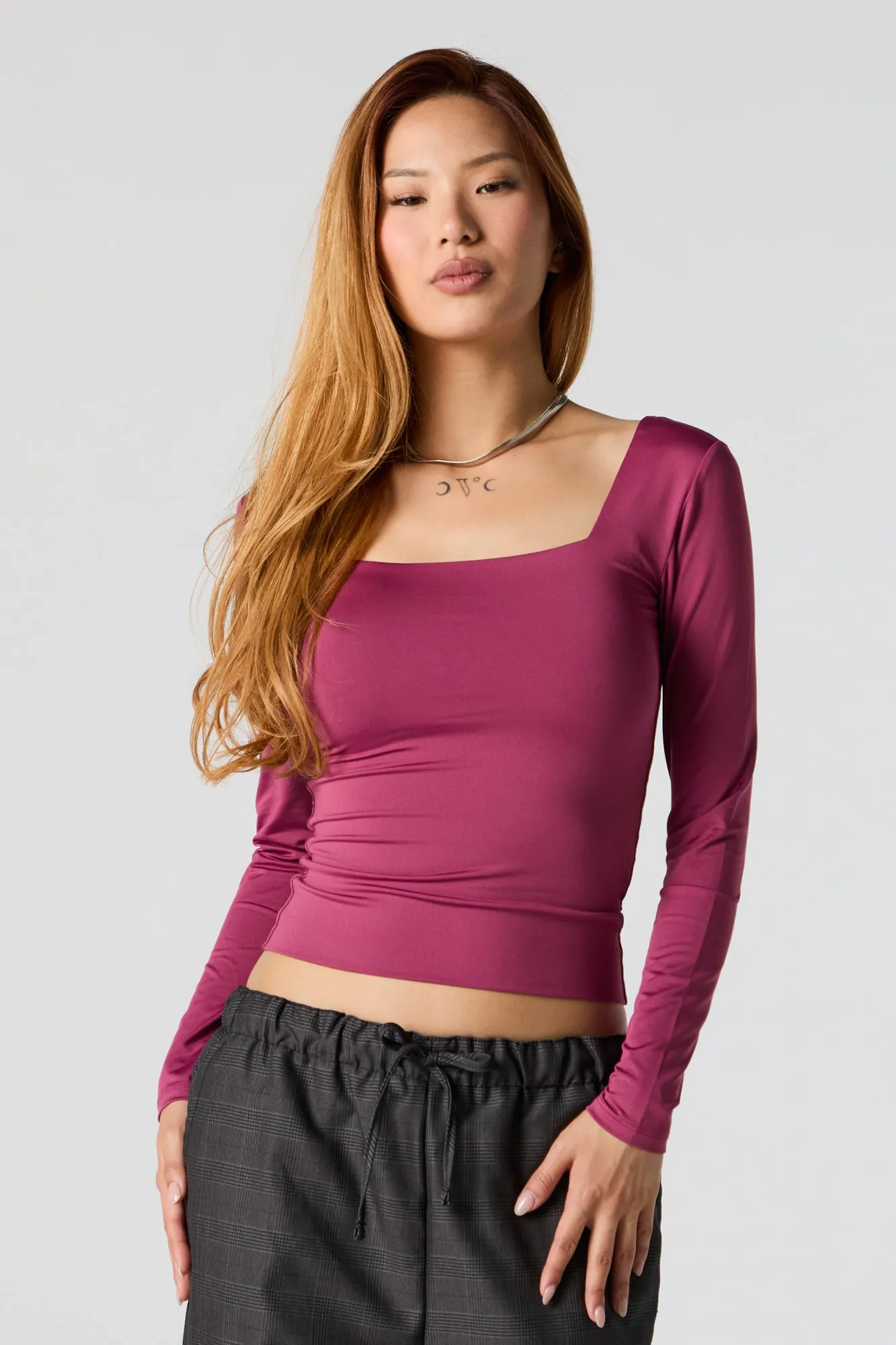 Haut profilé à manches lingues avec encolure carrée sold by Urban Planet product image thumbnail 4