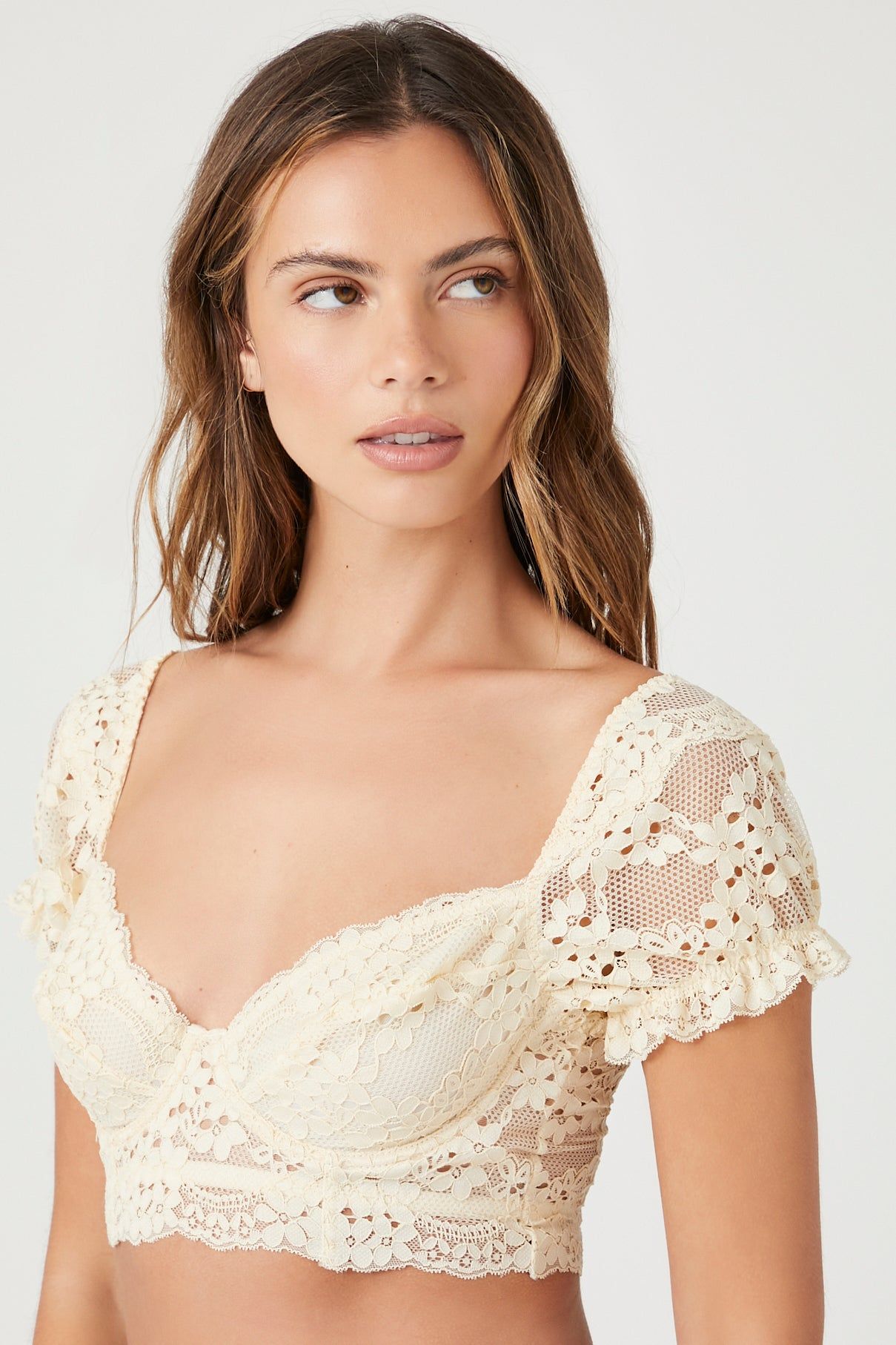 Soutien-gorge avec armature à manches courtes en dentelle sold by Urban Planet product image thumbnail 4