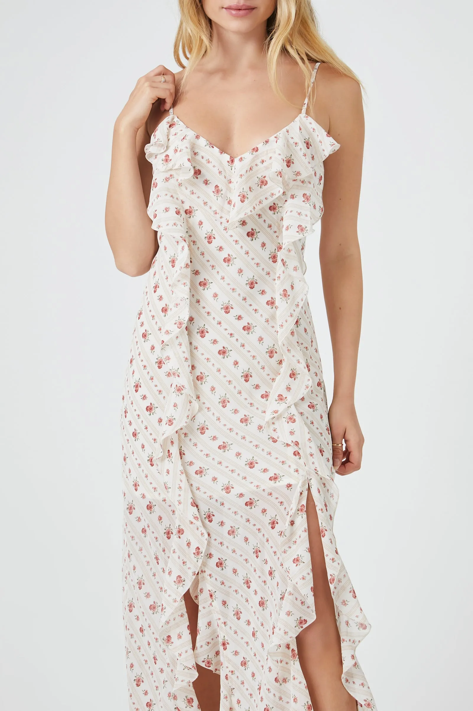 Robe maxi volantée en chiffon fleuri avec fente sold by Urban Planet product image thumbnail 4