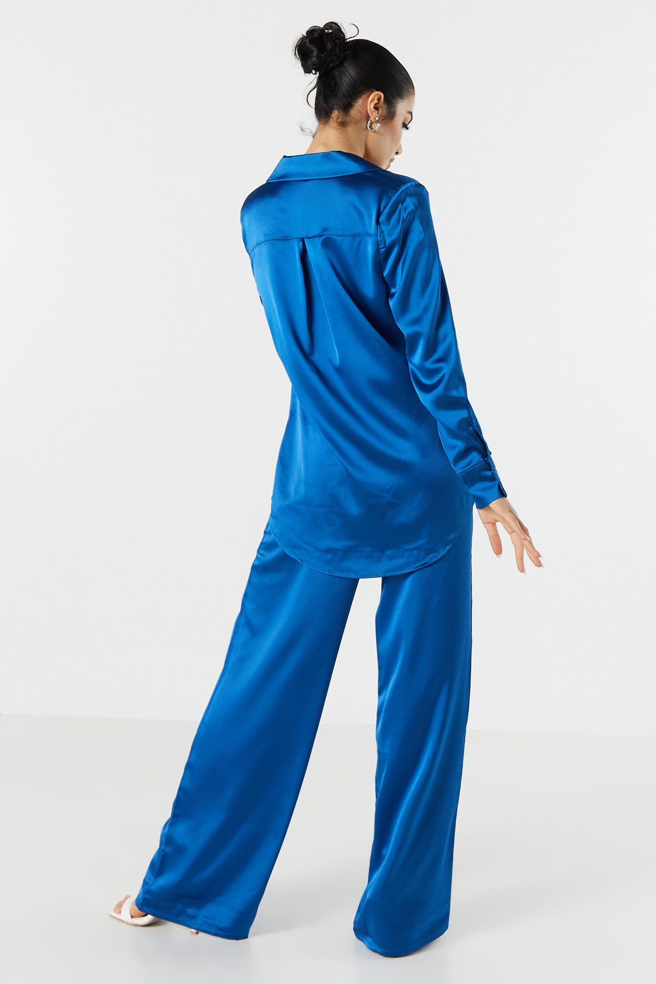 Pantalon à jambe large en satin sold by Urban Planet product image thumbnail 3