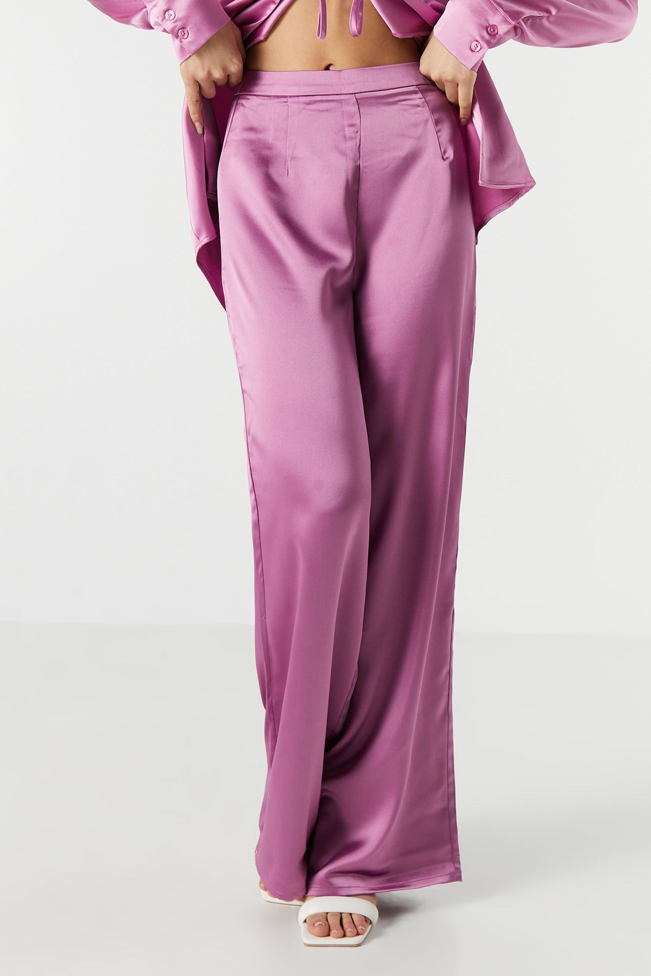 Pantalon à jambe large en satin sold by Urban Planet product image thumbnail 8