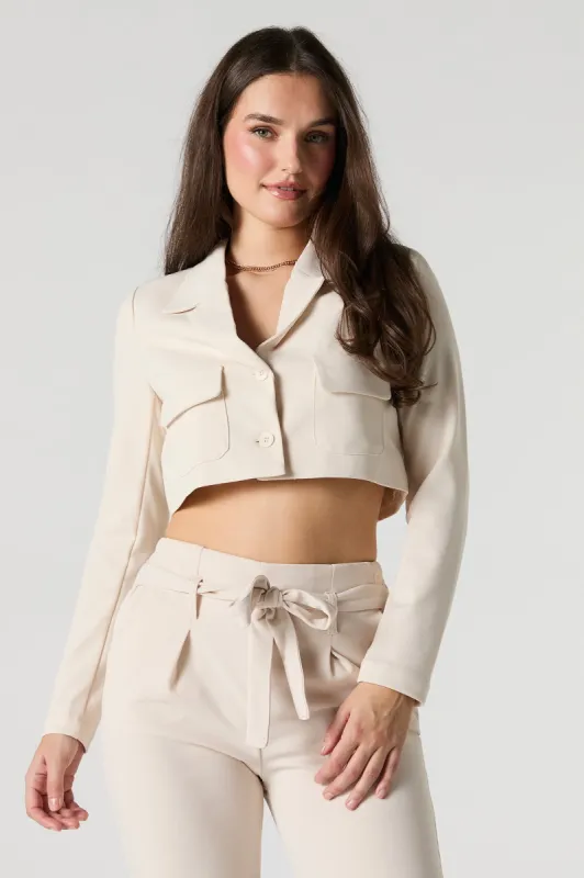 Blazer court boutonné sold by Urban Planet