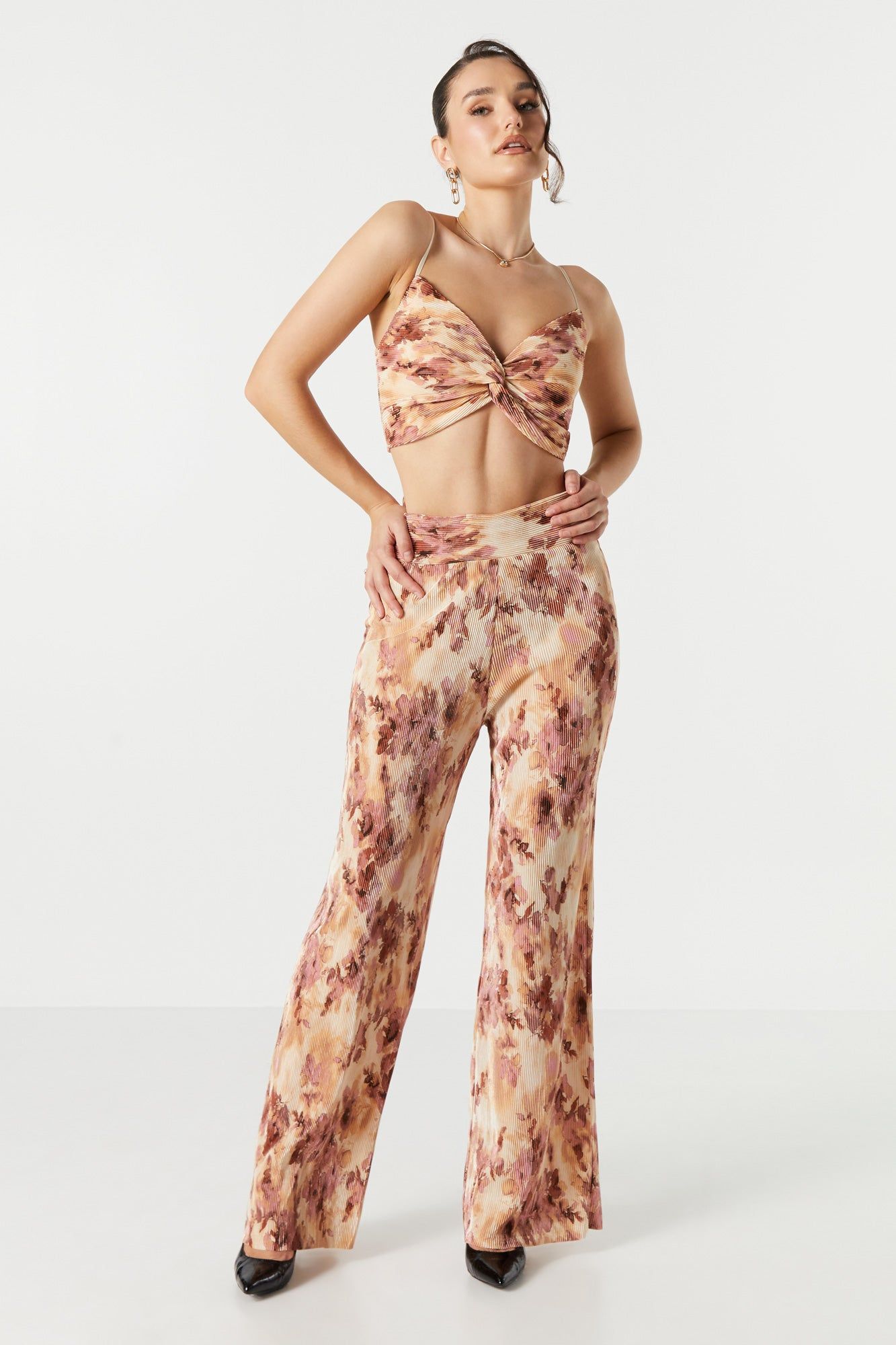 Haut court en satin froissé violet sold by Urban Planet product image thumbnail 3