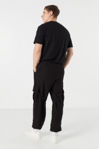 Pantalon cargo utilitaire sold by Urban Planet