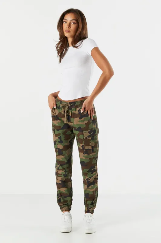 Pantalon de jogging cargo avec motif camouflage sold by Urban Planet