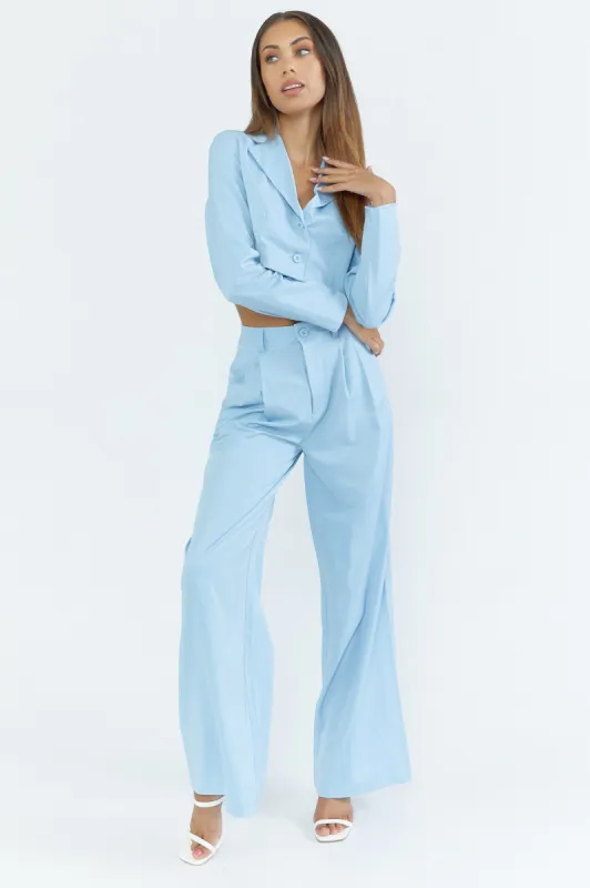 Pantalon habillé à jambe évasée et taille haute bleu pale sold by Urban Planet