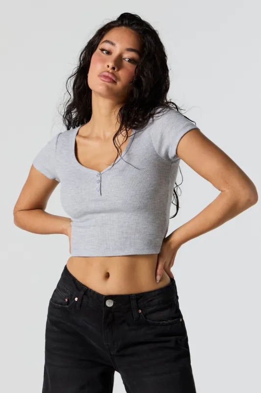 T-shirt Henley côtelé court sold by Urban Planet