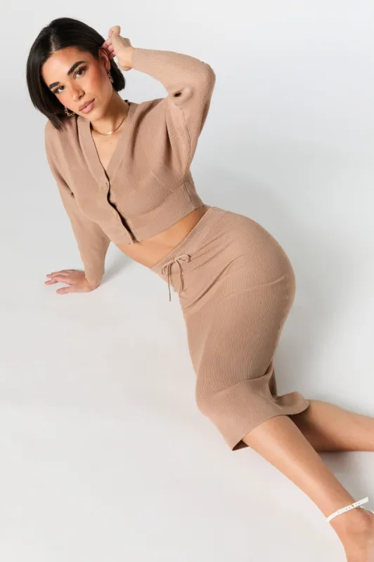 Jupe midi en tricot côtelé sold by Urban Planet