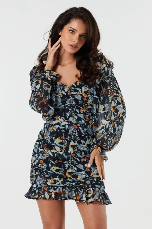 Minirobe en mousseline à imprimé floral, manches longues et encolure en cur sold by Urban Planet