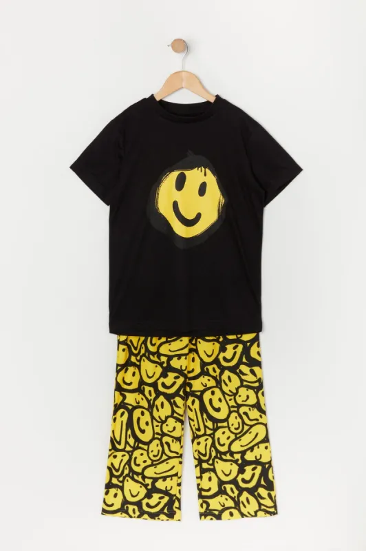 Boys Smiley Graphic 2 Piece Pajama Set made by Urban Planet
