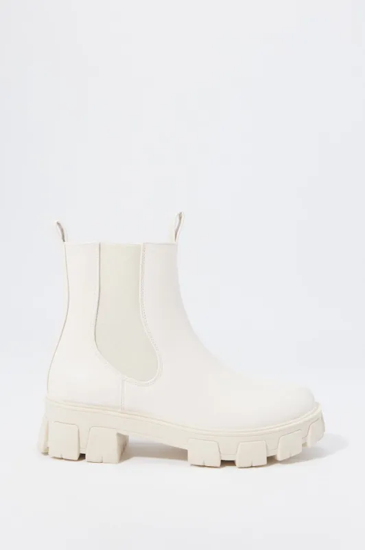 Bottes à semelles épaisses à enfiler en similicuir sold by Urban Planet