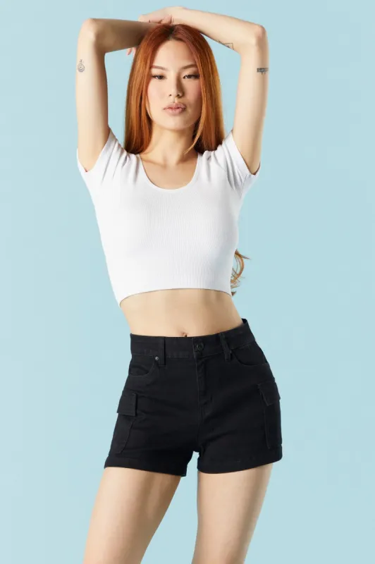 Short cargo en denim délavé noir sold by Urban Planet