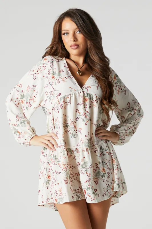Minirobe fleurie à manches longues avec encolure en V sold by Urban Planet