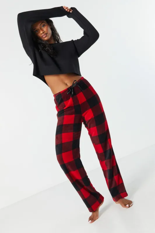 Pantalon de pyjama en peluche à carreaux rouges sold by Urban Planet