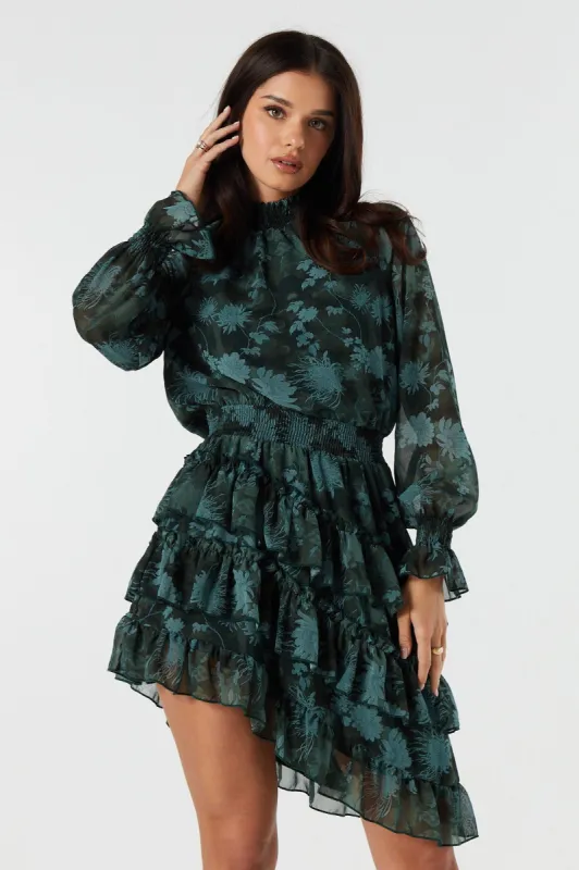 Robe volantée en chiffon fleuri à manches longues sold by Urban Planet