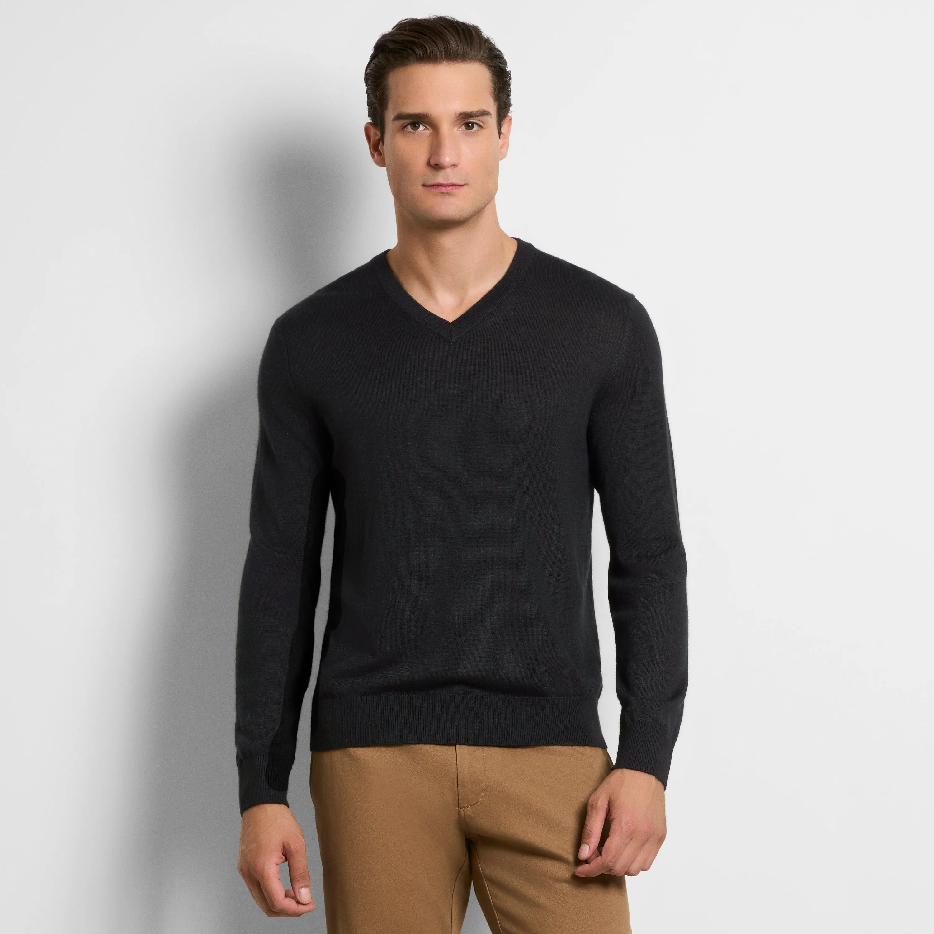 Essential Rhodes Merino V-Neck Sweater – Regular Fit sold by Van Heusen